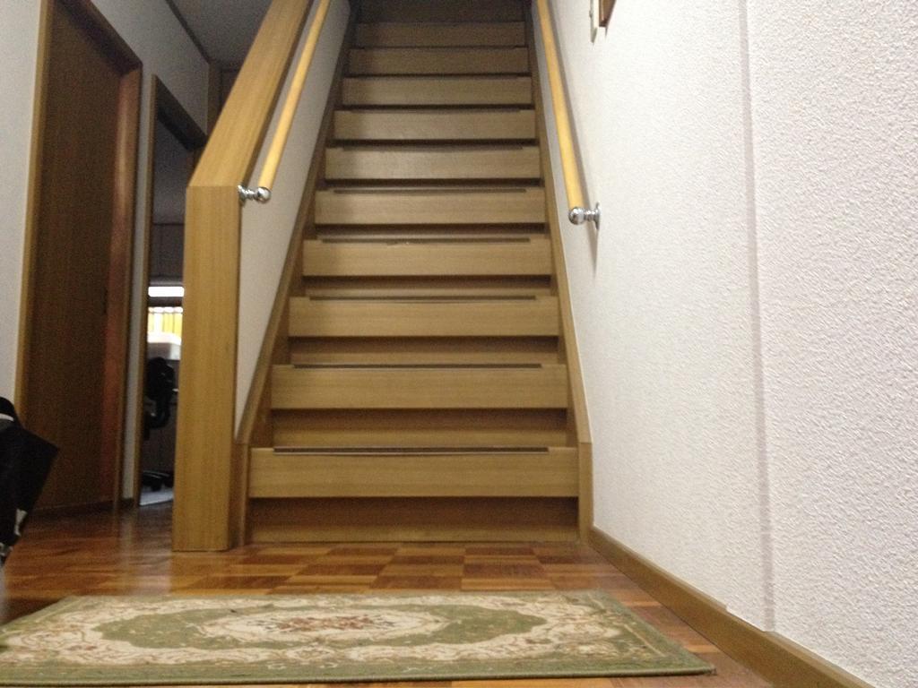 Share House On The Hill 2*